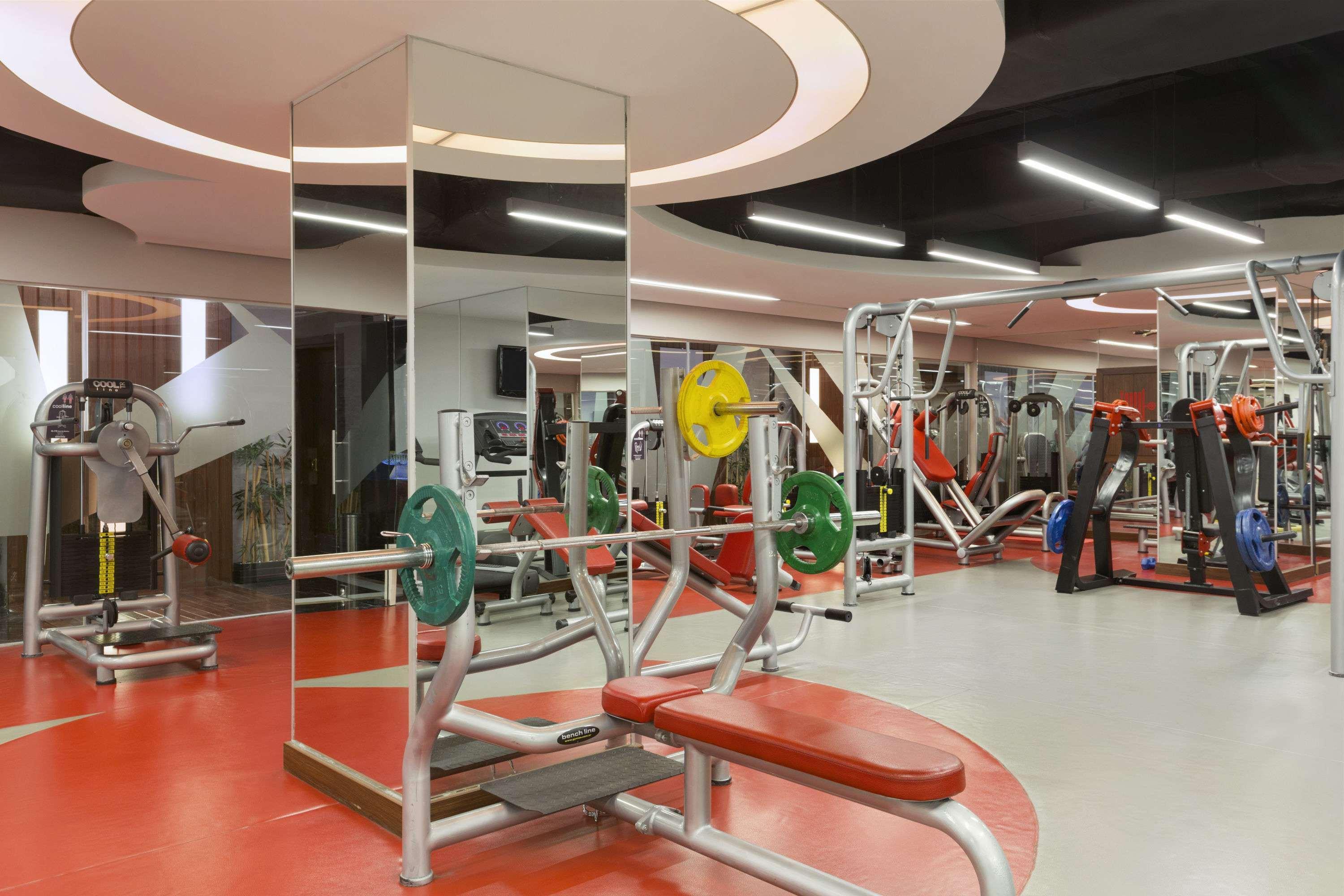 Ramada Plaza By Wyndham Izmit Hotel Kocaeli Exterior photo The gym at the University of Roehampton