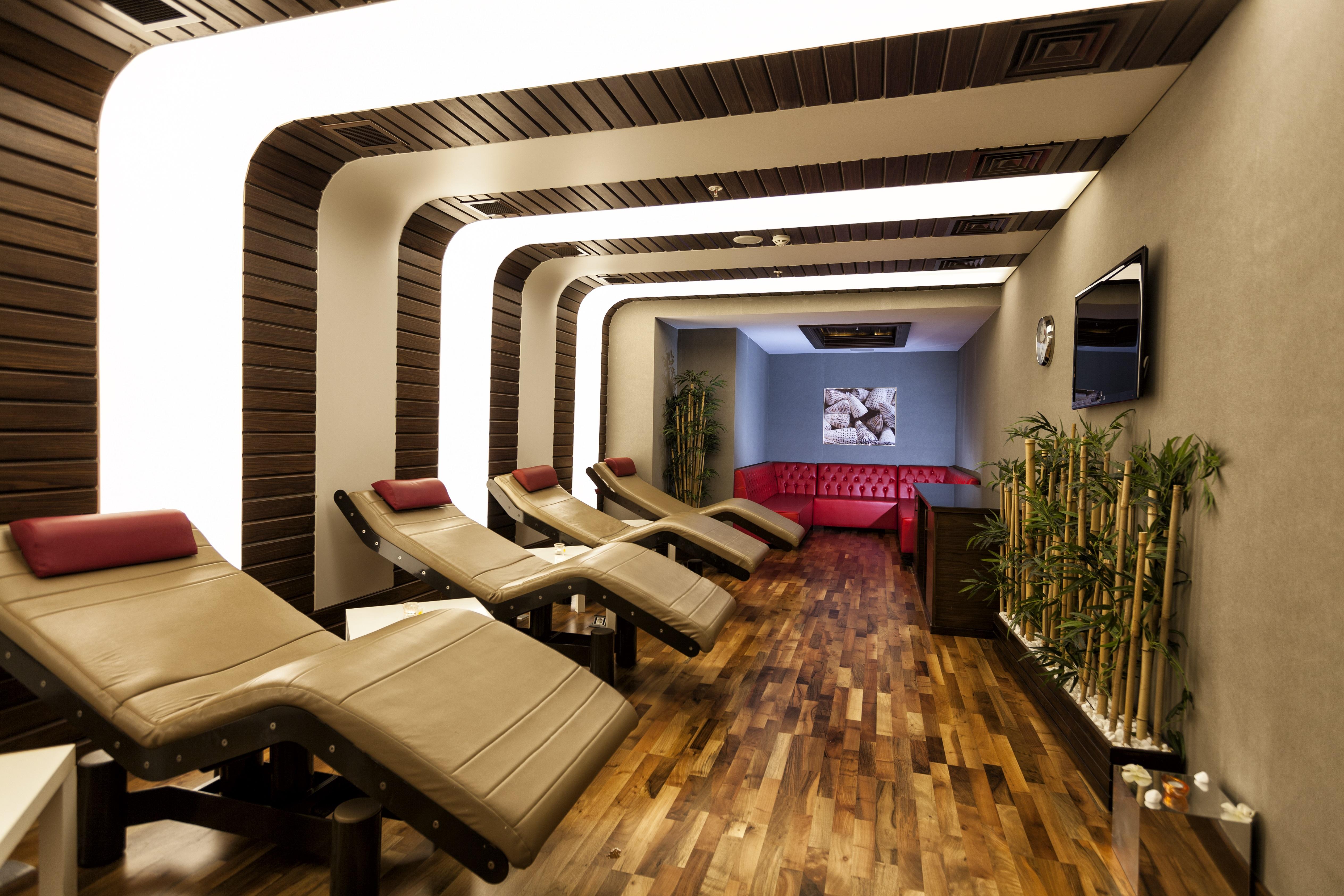 Ramada Plaza By Wyndham Izmit Hotel Kocaeli Exterior photo A foot massage parlor in Seoul, South Korea