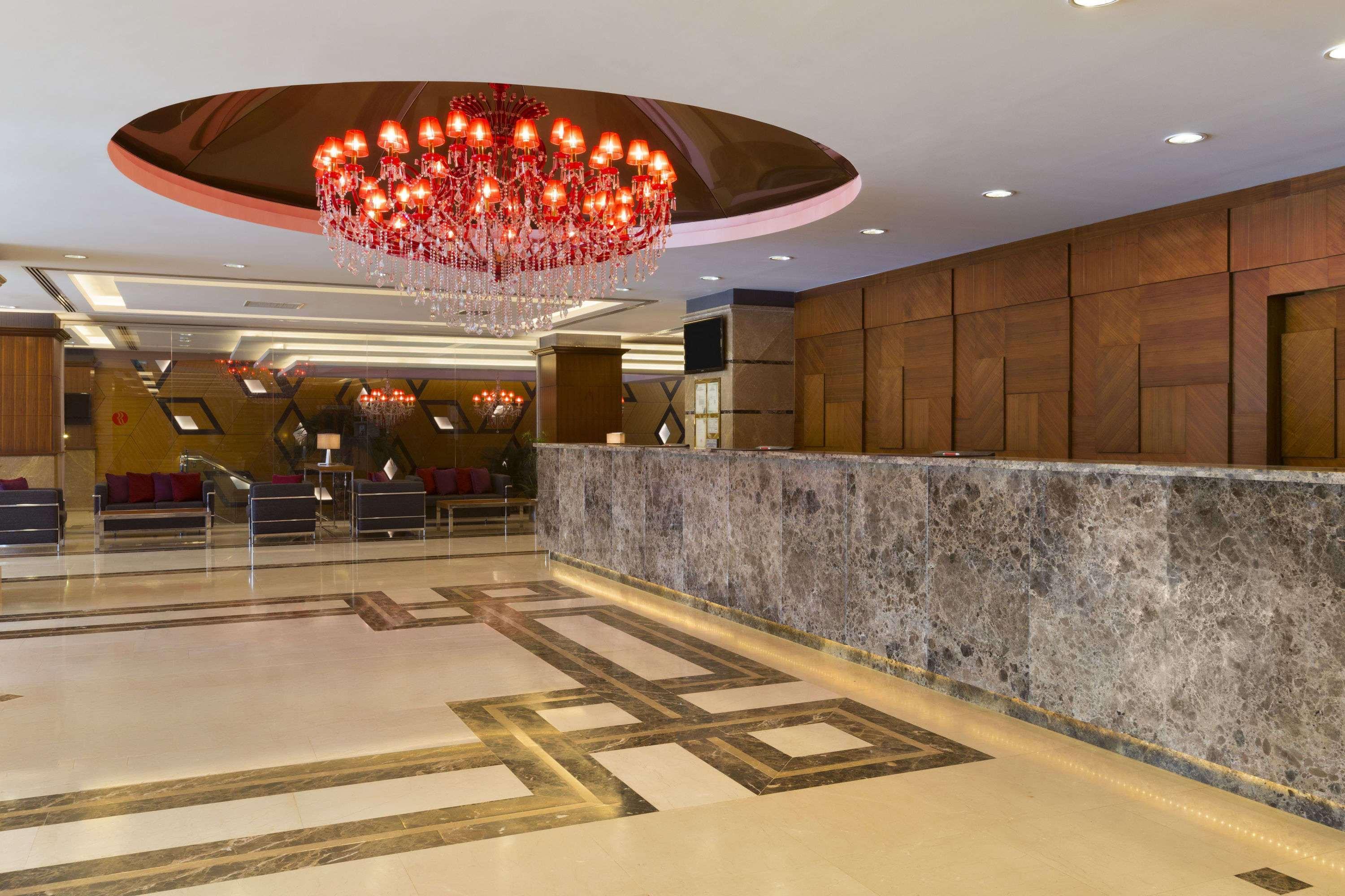 Ramada Plaza By Wyndham Izmit Hotel Kocaeli Exterior photo Lobby