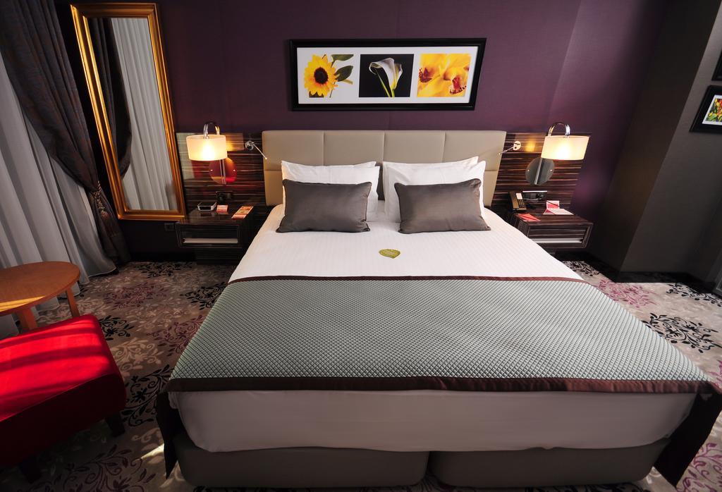 Ramada Plaza By Wyndham Izmit Hotel Kocaeli Exterior photo A waterbed