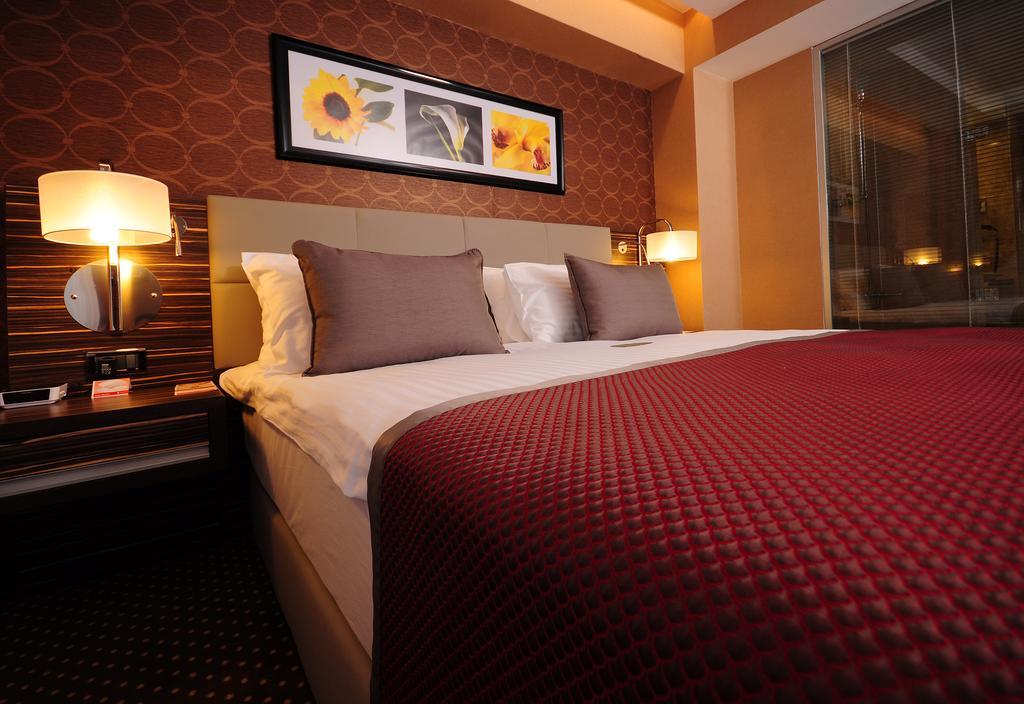 Ramada Plaza By Wyndham Izmit Hotel Kocaeli Exterior photo A bedroom