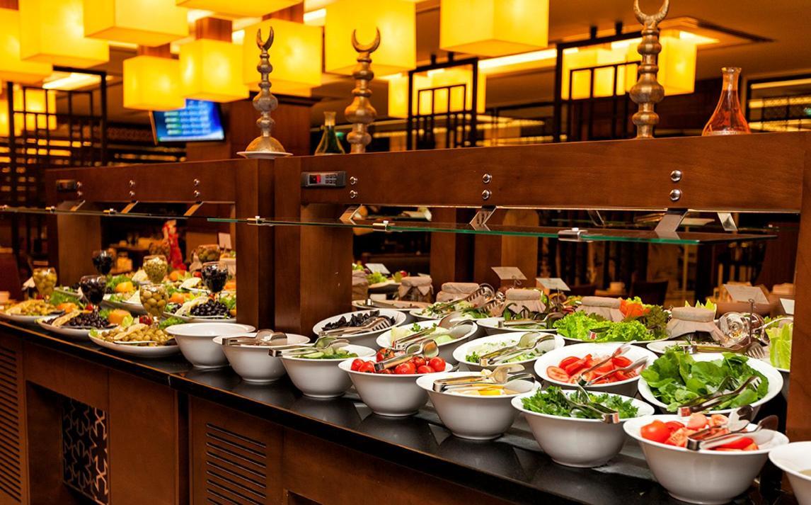 Ramada Plaza By Wyndham Izmit Hotel Kocaeli Exterior photo A salad bar